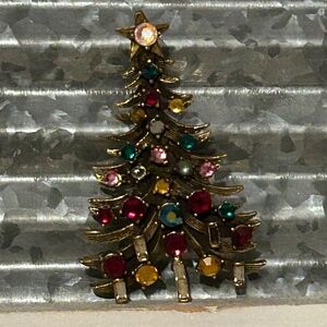 Vintage Hollycraft Christmas Tree Brooch Mid Century Gold Toned Rhinestones